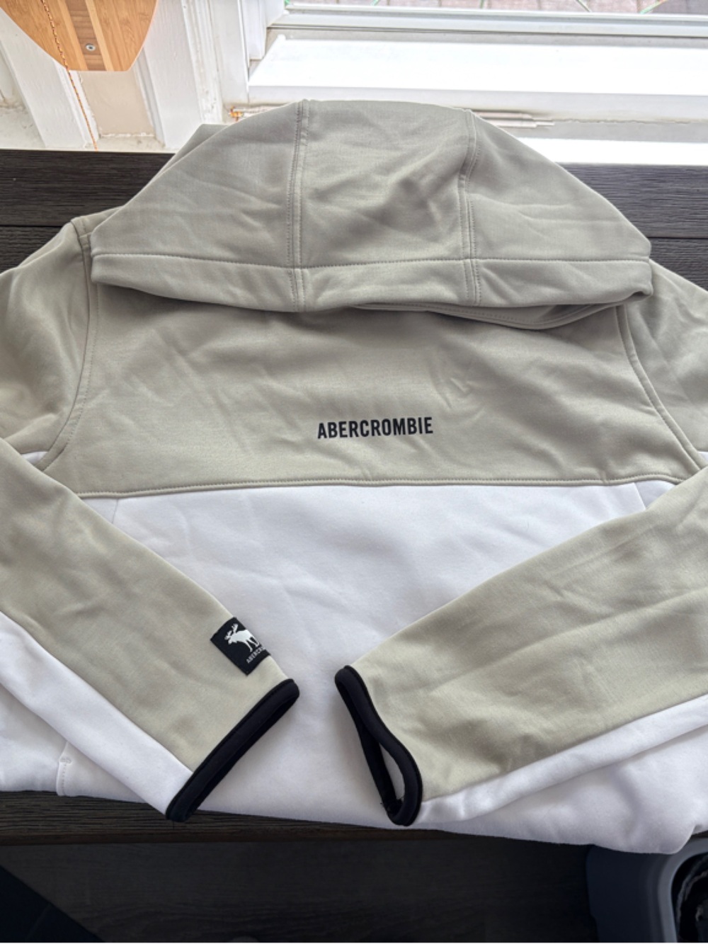 Abercrombie & Fitch Two-Tone Hoodie — Cream & White
